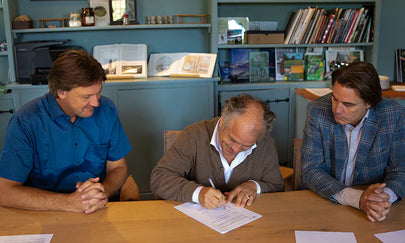 Samenwerking voor eerste Nederlandse regeneratieve kruidenketen is ondertekend