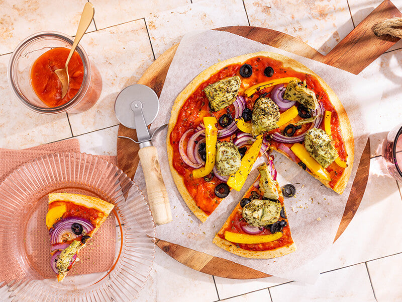 Basilicum-Oregano-en-Paprikapoeder-Vegan-bloemkoolpizza-met-artisjok-800x600-Tiny