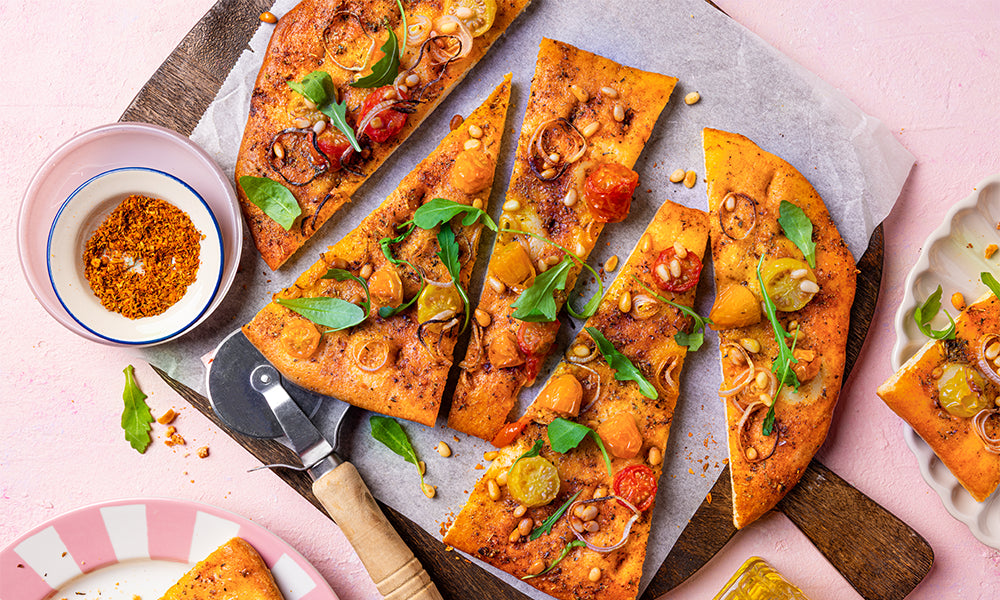 Recept_Focacia_met_cherrytomaatjes_sjalot_en_pijnboompitten