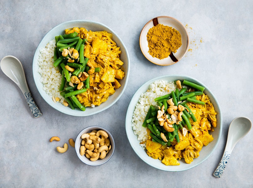 Kerrie-Vegan-jackfruit-kerrie-met-bloemkoolrijst-en-boontjes-800x600-1