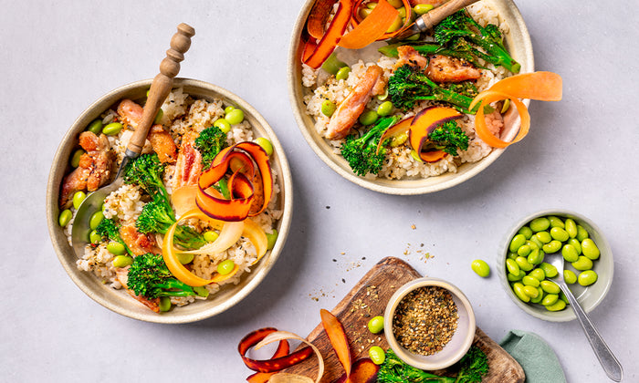 Recept_Lauwwarme_poke_bowl_met_sesamkip