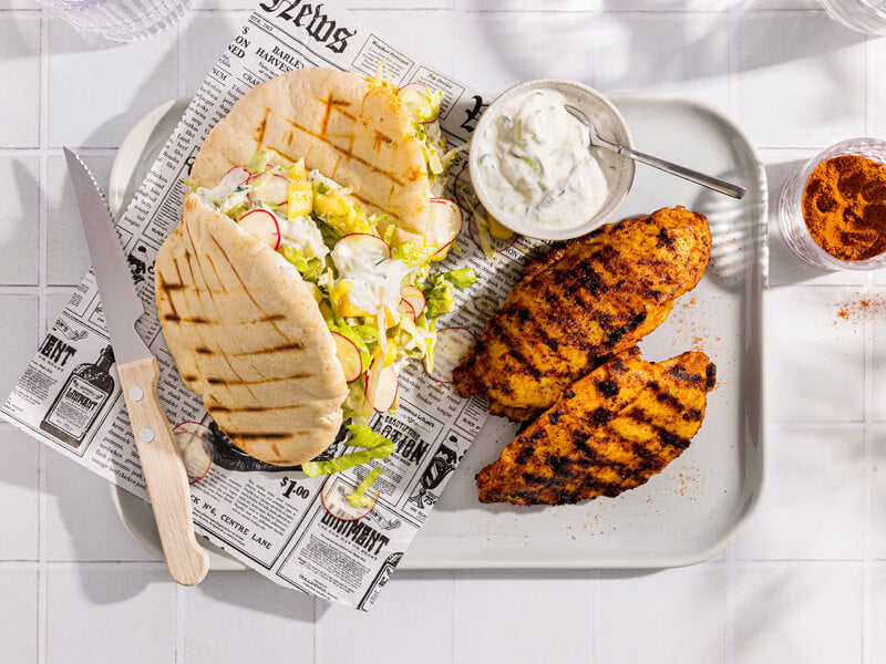 Mix-voor-Pikante-Kip-Pikante-kip-met-tzatziki-en-frisse-salade-van-mango-en-radijs-800x600px-kopieren-tiny