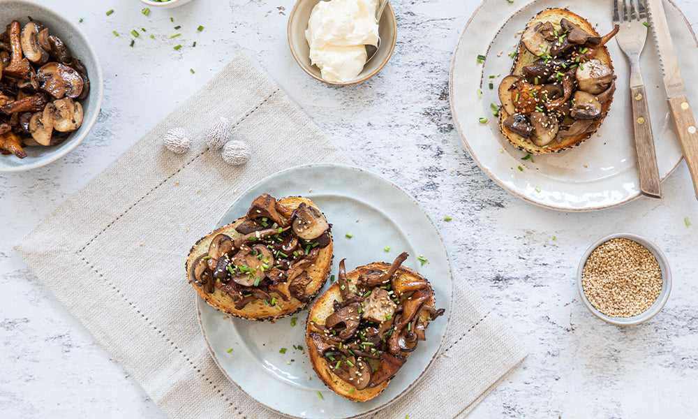 Nootmuskaat_-_Getoast_brood_met_paddenstoelen