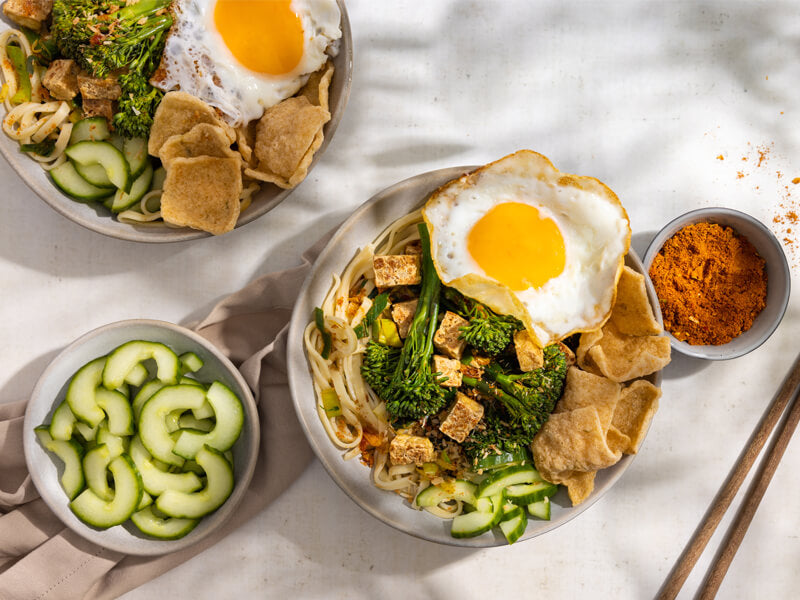 OSB-Java-Blend-voor-Nasi-Bami-Vega-crunchy-bami-met-krokante-tofu-en-krokant-gebakken-ei-800x600px-tiny
