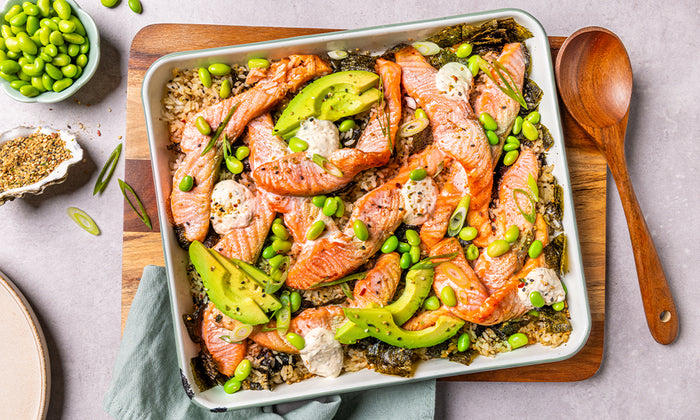 Recept_Sushi_traybake_met_zalm_en_sojabonen