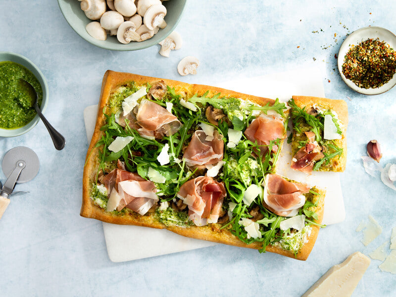 WSB-Toscane-Plaatpizza-Toscane-met-pesto-champignons-en-prosciutto-800x600px-Tiny