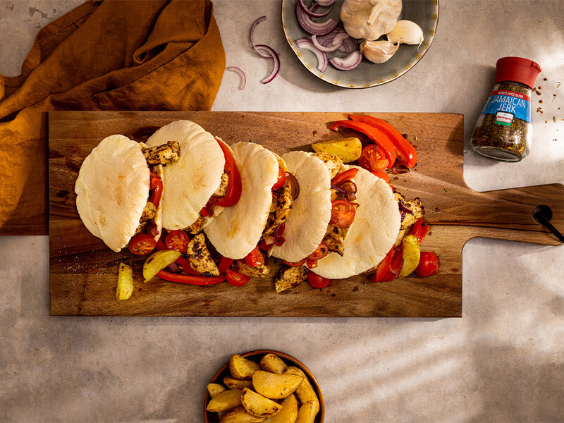 WSB_Jamaican_Jerk_Gemarineerde_kipfilet_met_pitabrood_800x600_Tiny