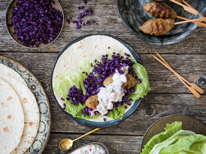 Wraps-met-kip-kebab-rode-kool-en-tomaten-yoghurt-salsa_3x4klein-1